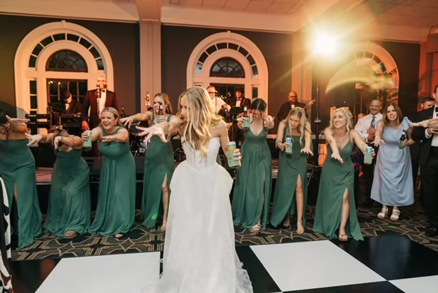 The bride on the dance floor with The Band Encore of Lexington performing live behind her